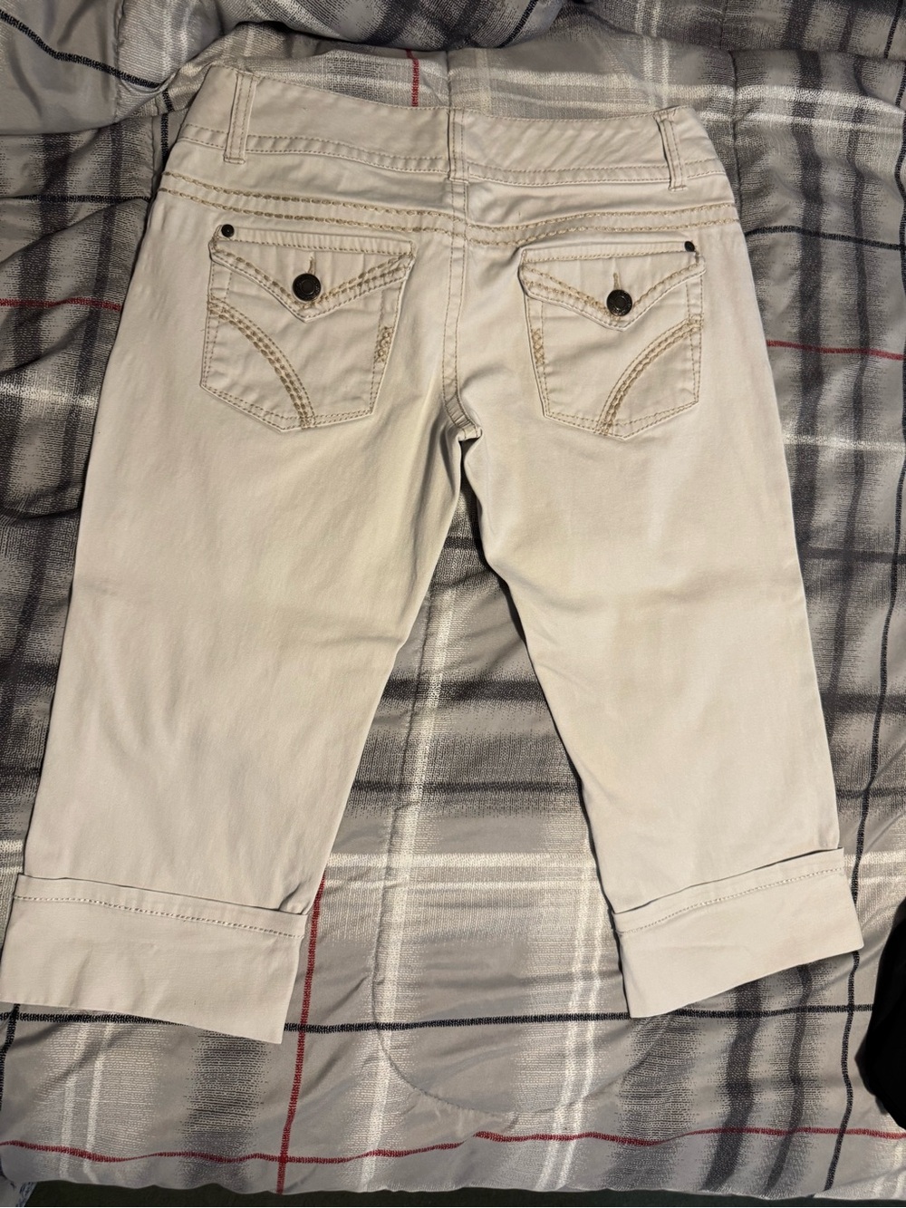 Maurices Cream (khaki) Cropped Capri Jeans with Buttoned Back Pockets 7/8